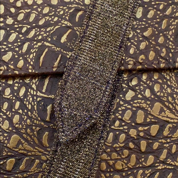 Big brown clutch straps R shimmery gold/purple NWT - Picture 4 of 5